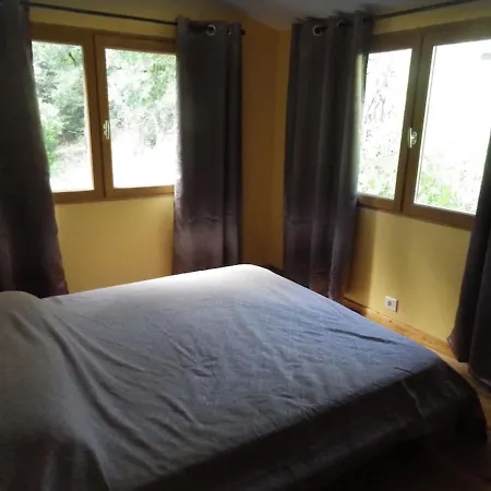 Petite Maison Dans Les Pins